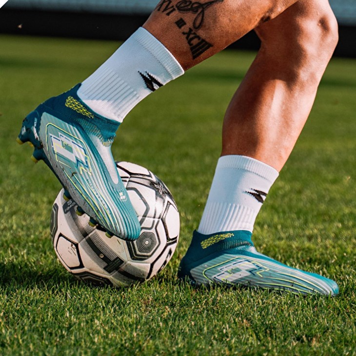Men Lotto Solista 100 VII Gravity FG Football Boots Turquoise | MT634993W2